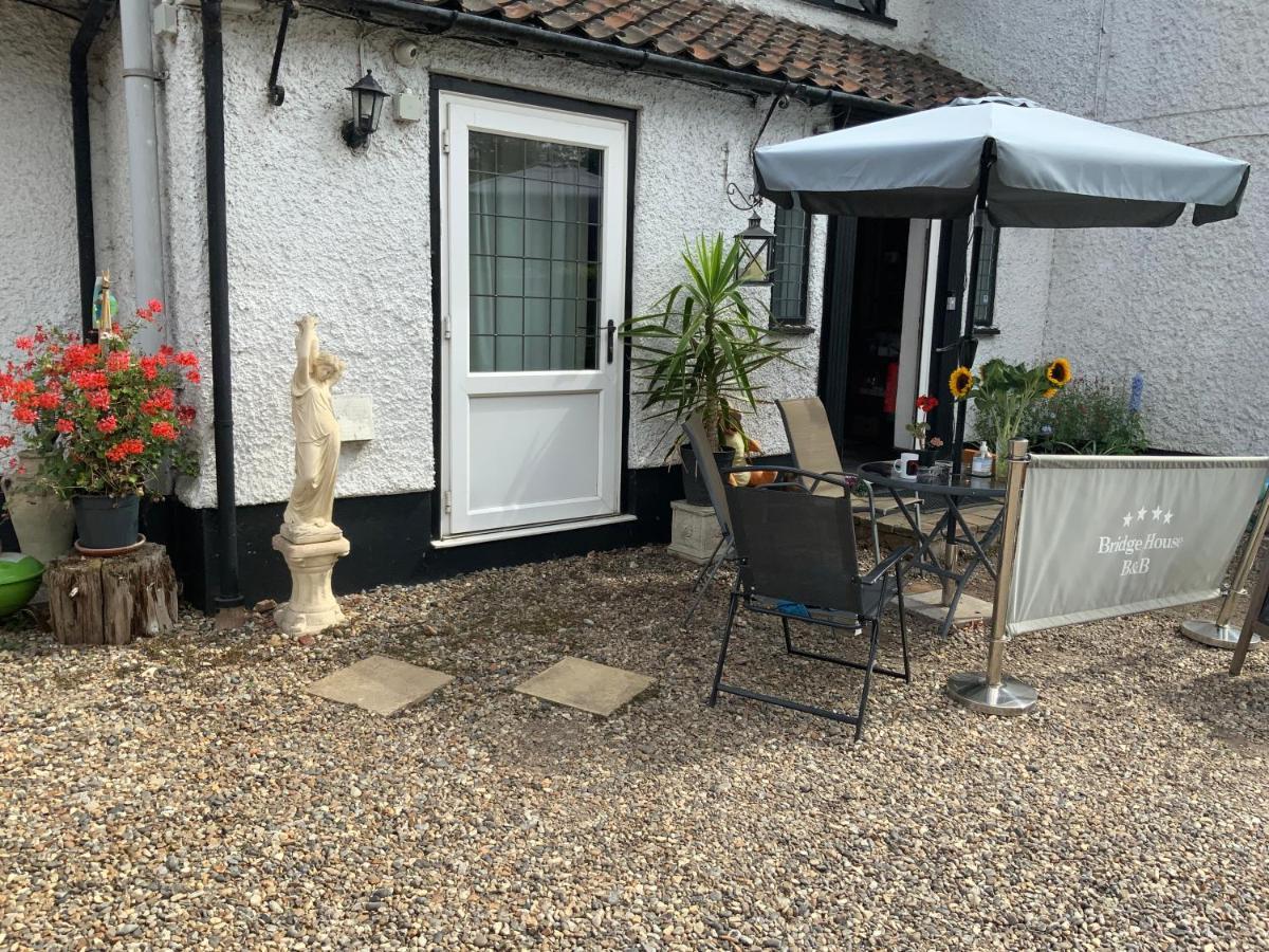 The Bridge Guest House Coltishall Eksteriør bilde